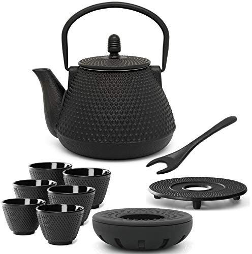 kleine asiatische gusseiserne Teekanne Set 0.8 Liter & Edelstahl Tee-Filter Sieb-Einsatz für losen Tee & Untersetzer & Teewärmer & Deckelheber & 6 Guss Teebecher