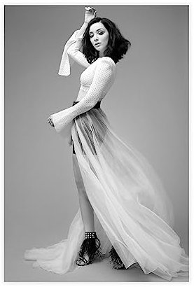 THEGIS Schauspielerin Emma Dumont 4 Leinwand-Poster, Wandkunst, Dekor, Bild, Gemälde für Wohnzimmer, Schlafzimmer, Dekoration, ungerahmt, 40 x 60 cm