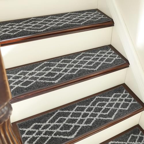 COSY HOMEER 15 Stück Treppenstufen Matten, 70 x 22cm Anti Rutsch Stufenmatten Selbstklebend, Maschinenwaschbar, 100% Polyester, TPE-Rücken, Ideal für Kinder, Senioren und Haustiere, Schwarz Rauten