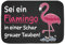Sei ein Flamingo in einer Schar grauer Tauben Badematte witzige Flamingo Badematte als Geschenkidee für die Wohnung mit motivierendem Spruch für mehr Selbstbewusstsein