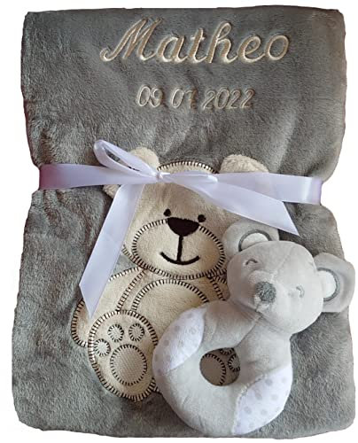 Wuff-Dogsworld Babydecke mit Namen Bestickt Babyrassel Greifling Baby Geschenk Geburt Taufe (grau Bär)