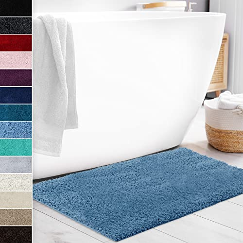 Floordirekt Badematte Sky Soft | Eckig & Rund | Badezimmerteppich | Extra flauschig | rutschfest & Schnell trocknend | Viele Farben & Größen (70 x 120 cm, Hellblau)