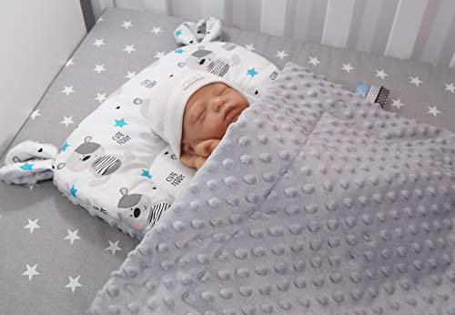 BotoBaby ★ Zweilagige Babydecke mit Namen und Datum Bestickt ★ Minky ★ Baumwolle ★ Füllung ★ (Grau - Teddybären, 50 x 75 cm + Kissen)