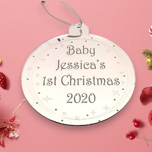 Christbaumkugel Baby's 1st Christmas, personalisierbar, mit Gravur, viele Farben und Größen (rosa Spiegel, 8,5 cm)