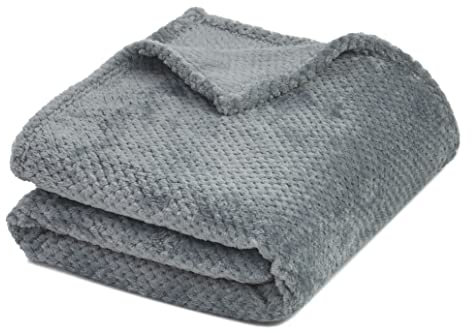 ZOLLNER Kuscheldecke in 150x200 cm - Flauschige und warme Sofadecke in anthrazit - waschbar bis 60°C - langlebiges Mikrofaser - Hotelqualität - Oeko Tex® Zertifiziert