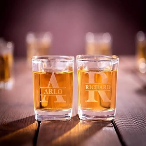 DESGINOASIS 6 bicchierini da shot personalizzati per matrimoni, bicchieri da tiro con incisione personalizzata per feste di festa, bicchierini quadrati da 56,7 g per regalo di compleanno o