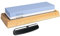 Intirilife 2 in 1 Schleifstein Set Wetzstein 1000/6000 mit Silikonhalterung für Messer in Blau - Weiß - 21.3 x 9.2 x 4.6 cm - Doppelseitiger Messerschärfer Abziehstein zum Schärfen von Messer