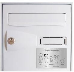 Plaque de maison Family personnalisée avec 4 membres pour boite aux lettres - Format 12x8 cm - Couleur argent