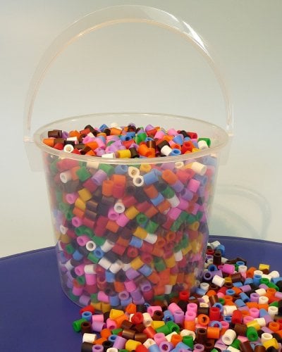 WIM Bügelperlen XL Eimer mit 2800 Stück Maxi-Perlen