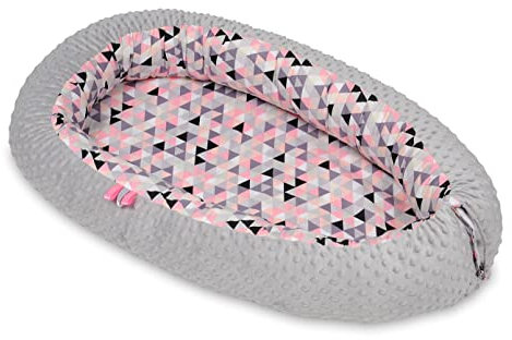Velinda Kuschelnest Babynest Babynestchen Nestchen Reisebett Wickelauflage Kuschelbett (Muster: rosa Dreiecke - grau)