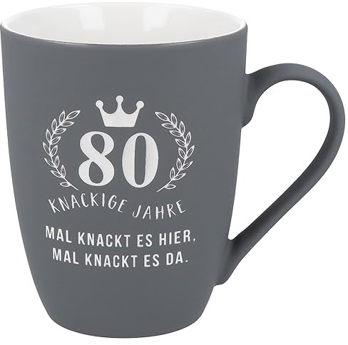 Spruchreif | Soft-Touch Tasse Grau 80 knackige Jahre – Beidseitig gravierte Tasse mit Geburtstagsspruch | Lustiges Geschenk zum 80. Geburtstag für Männer & Frauen
