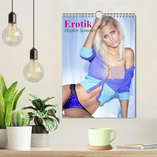 Erotik - Heißer Sommer (Wandkalender 2026 DIN A4 hoch), CALVENDO Monatskalender: Mit diesen sexy Schönheiten werden Sommerträume wahr (CALVENDO Erotik)