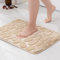 MIULEE Tapis de Bain Style Galets Antidérapant en Mousse à Mémoire – Ultra Doux, Absorbant, Séchage Rapide, Lavable en Machine, Tapis de Salle de Bain pour Douche, Baignoire – 40x60 cm， Camel