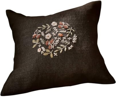 Loberon Kissenhülle Mireve, Dunkelbraun | Floral Bestickt - Rustikale Haptik - Knopfverschluss - Kissenbezug - Wohntextilien - Wohnaccessoires - Leinen