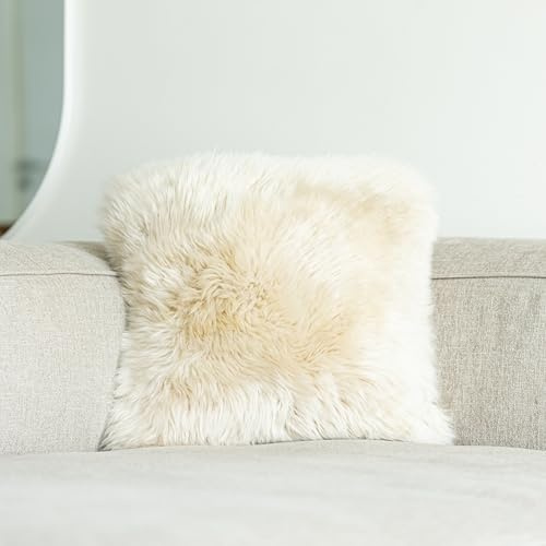 Nordic Sheep Lammfell Kissenbezug 40x40 cm, Kuschelkissen, Beige | Echtes Lammfell auf einer Seite, weich & kuschelig, ideal für Sofa & Bett, viele Farbvarianten