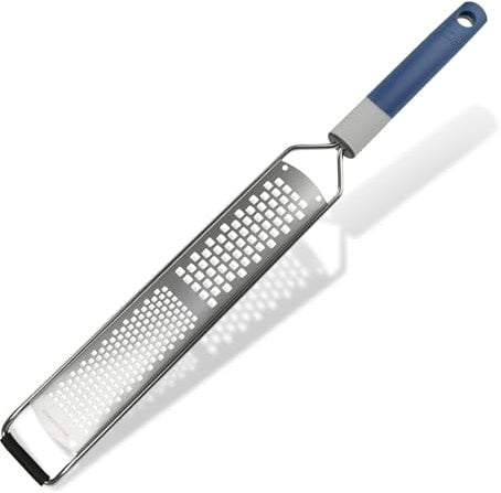 Tasty Rallador Manual, Acero Inoxidable y Mango de Polipropileno y Elastómero, 2 Medidas de Ralladura, Apto para Lavavajillas, 38.5 x 5cm, Azul Oscuro y Gris, 1 ud