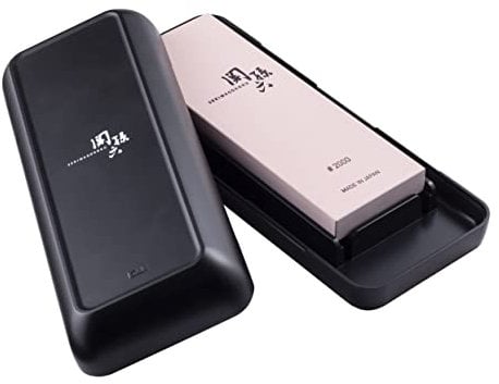KAI Seki Magoroku Sharpening Stone, grit: 2000 - Japanese Knife Sharpener for fine Sharpening - Whetstone for Knives Storage Box Dimensions: 23.8 x 9.3 x 5 cm, usable Surface 18.5 x 6.5 cm