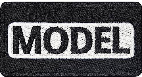 Aufnäher Patch Not a role Model Lustiger Spaß Sticker zum annähen/aufbügeln | Applikation Jeans Flicken Bügelbilder für alle Stoffe | fabric applique 75x40mm