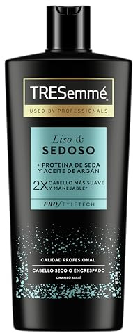 TRESemmé - Smooth & Silky Shampoo für trockenes und krauses Haar mit Seidenproteinen und Arganöl, macht weich und spendet Feuchtigkeit, 685 ml