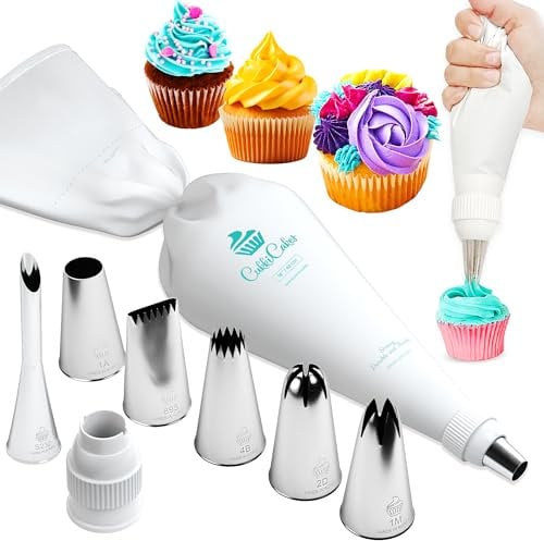 CukkiCakes Spritzbeutel Mit Tüllen Profi Set (9 Stück): Spritzsack Wiederverwendbar (45cm) + 6 Spritztüllen Groß (1M, 2D, 4B, 1A, 124, 895) + Adapter | Torten Spritztüte Set Made in Japan & Korea