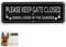 Please Close the Gate Sign Dog, Dog Signs for Gates 25 * 9CM Aluminum Brushed, UV Resistant, Waterproof Durable, Fade Resistant Suitable for Outdoor Fencing (Black)
