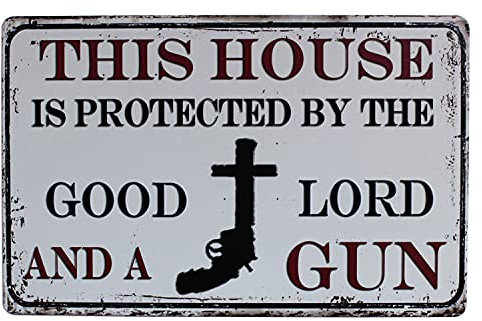 SUMIK Blechschild mit Aufschrift This House is Protected by The Good Lord and a Gun, Vintage-Kunstschild, Wanddekoration