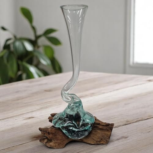 Handgefertigte Vase aus geschmolzenem Glas auf Holz – Recyclingglas auf Wurzelholz, nachhaltige Deko aus Bali, ca. 30-40 cm hoch