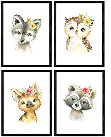 Packung mit vier Blättern mit Darstellungen von Tieren. Poster mit Kindertierbilder. Hyena Stinktier Eule Fuchs. A4