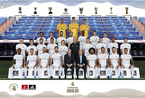 Real Madrid Fußball Mannschaft 19/20 - Sport Fussball Poster Druck - Grösse 91,5x61 cm + 1 Packung tesa Powerstrips® - Inhalt 20 Stück
