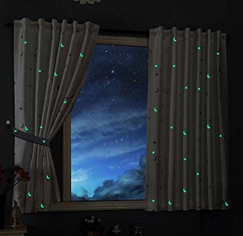 Gardinenbox Vorhang Schal Blickdicht Motiv Sterne Monde fluoreszierend Leuchtend Kinder Kids Schlaufenband Universalband Weiß 2 Stück 175x145 (Höhe x Breite cm), 20495