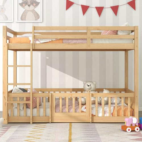 Merax Hochbett für Kinder 90x200cm, Etagenbett mit rechtwinkliger Leiter & Zäune & Türchen, Kinderbett aus Holz mit Rausfallschutz und Lattenrost, Spielbett für Mädchen & Jungen, Massivholz, Natur