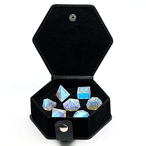World of Dice - Prisma Ornament - 7-TLG. Pen and Paper Würfelset aus Glas, Echtglaswürfel mit Gravur, ideal für z. B. D&D, DSA, Cthulhu, Shadowrun, Aborea und viele weitere