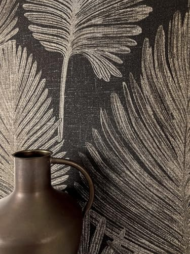 Newroom papier peint intissé noir feuilles de palmier salon | feuilles claires sur fond noir, texture lin mat, papier peint floral graphique, salle à manger et entrée