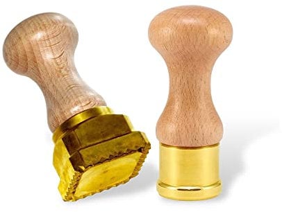 La Gondola Set of 2 Homemade Ravioli Stamps - Round Smooth 38mm & Square Festooned 45x45mm | Pasta Making Tools | Brass & Natural Wood | Easy to Use Ravioli Stamps | Ravioli Cutters Made in Italy