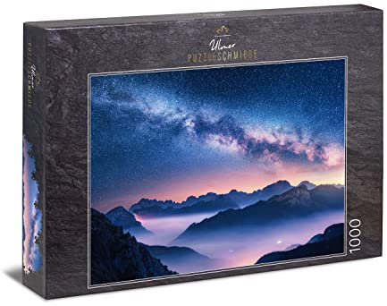 Ulmer Puzzleschmiede - Puzzle Milchstrae - Klassisches 1000-Teile Weltraum-Puzzle - Fantasievoller Blick ins Universum ber dem Nebel und dem Nacht-Himmel in den Bergen - Made in Germany