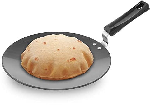 HAWKINS Futura 28 cm Roti Tava, Hard Anodised Tawa, Induction Tawa, Black (IART28)