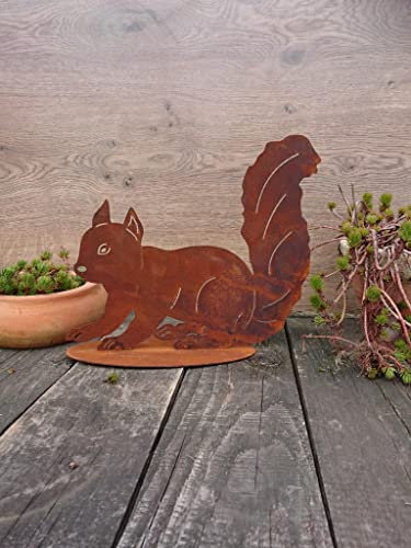 terracotta-toepfe-de Eichhörnchen aus Metall in Edelrost Rost Deko Wald Herbst Sommer Figur Tiere