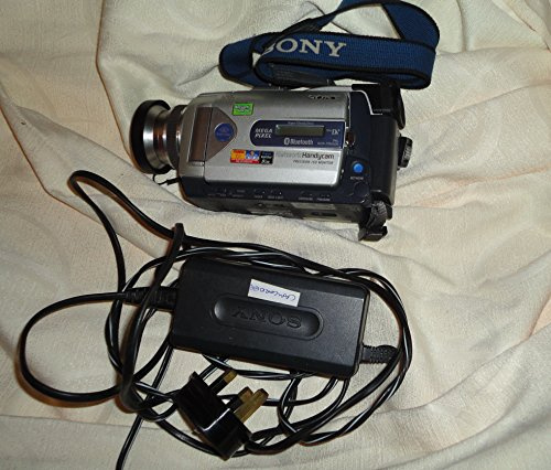 Sony Handycam DCR-TRV50E - Camcorder - 1.55 Mpix - optical zoom: 10 x - Mini DV - black, silver