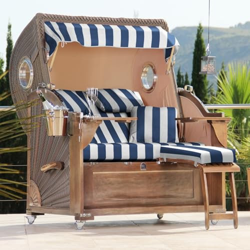 DERKORB Strandkorb 2,5 Sitzer Ostsee Classic mit Bullauge XXL Volllieger in Mahagoni, fertig montiert mit Rollen & Premium Schutzhülle (Blau Weiß Blockstreifen)