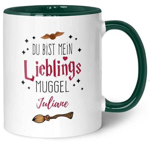 GRAVURZEILE Bedruckte Tasse mit Spruch - Du bist mein Lieblingsmuggel - Personalisiert mit Namen - Tasse mit Spruch als Geschenk für Fantasy Fans - Zauberhafte Geschenke - Farbe: Grün mit Name