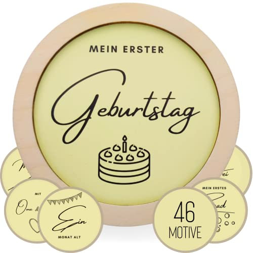 Holzrahmen mit Meilensteinkarten Baby I 46 Meilensteine auf Deutsch + Ständer und Maßband in Set I Geschenk zur Geburt/Babyparty für Schwangere, Werdende Mütter, Werdende Eltern Perfekt Geschenkidee