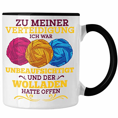 Trendation - Lustige Strick Häkel-Tasse Geschenk Stricken Häkeln Spruch Oma Rentner (Schwarz)