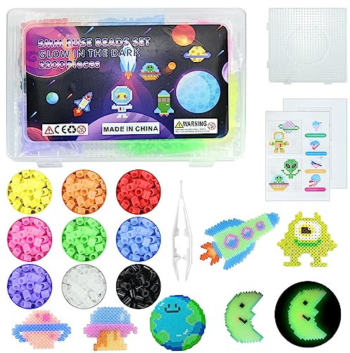 2200 Stück 5mm Bügelperlen Nachtleuchtend Kinder, 12 Farben Bügelperlen Leuchtend Set mit Bügelperlen Platten & Vorlagen Bügelpapier, Bunten Midi Bastelperlen, Steckperlen Geschenk für Jungen Mädchen