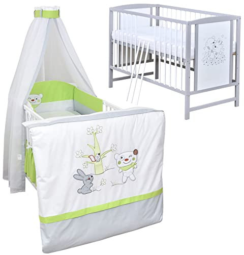 Baby Delux Babybett Komplett Set Kinderbett Mia 120x60 weiß grau Matratze Bettwäsche Set mehrteilig (Waldfreunde grün)