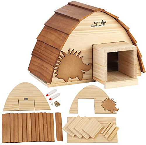 Royal Gardineer Igelhotel: Wetterfestes Igelhaus mit Schindeldach aus Echtholz, Bausatz (Igel Futterhaus Bausatz, Igel Holzbausätze Kinder, Insektenhotel)