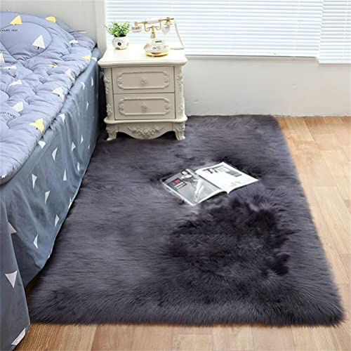 Tomifine Faux Lammfell Schaffell Teppich Super Weich Kunstfell Teppiche Dicker Flauschig Teppich Bettvorleger Sofa Matte (80x180 cm,Dunkelgrau)