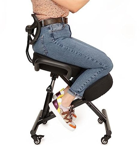 BLACK POINT Sedia ergonomica Inginocchiata da ufficio O'KNEEL, sgabello regolabile per casa e ufficio (rivestimento in lino nero incluso)