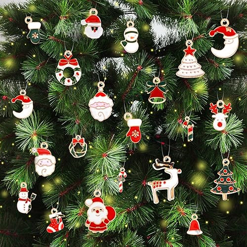 cobee Weihnachtsbaum Hängeornamente, 30 teiliges Mini Weihnachtsornament Set mit Schnur Weihnachtsmann Rentier Schneemann Weihnachtsstrumpf Handschuhe Glöckchen Kranz DIY Dekoration für Weihnachten