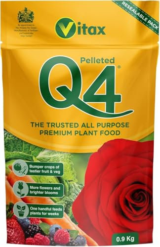 Vitax Organic Q4 All-Purpose Pelleted Fertiliser – Premium Plant Food for Flowers, Vegetables, Fruit, Roses & Lawns Easy-to-Use, Nutrient-Rich, Low-Dust Pellets (0.9Kg Pouch)