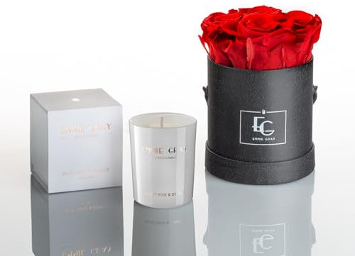 RED ROMANCE SET – 4 rote Infinity Rosen in schwarzer, runder Box, Kerze mit dem Duft von Damaszener-Rose, Gewürznelke und Oud-Holz der Velvet Rose, Das perfekte Geschenk